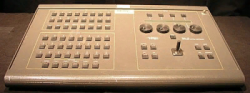 LEVITON MLC16 Controller with Disk Drive Пульт театральный
