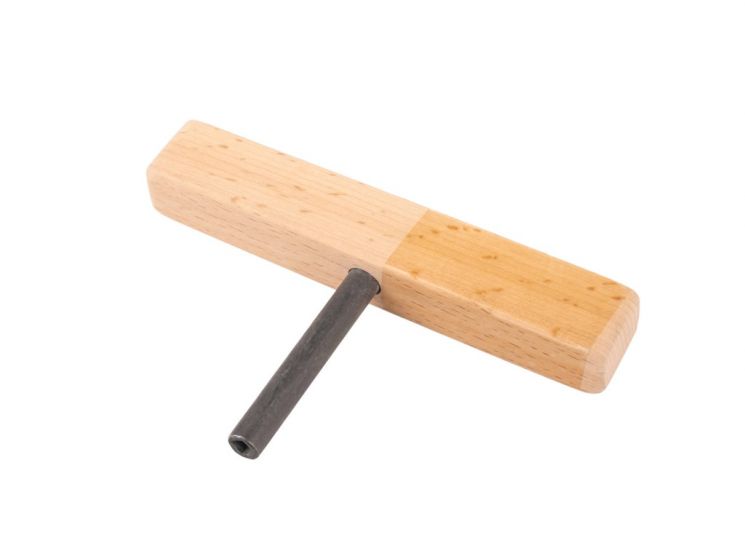 GU-70.12.50.00000 Ключ Т-образный, 5,0 с деревянной ручкой, Гусельник