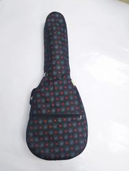 MZ-ChGC-3/4sp Чехол для классической гитары размером 3/4, ткань "Паучки", MEZZO