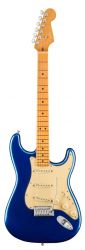 FENDER American Ultra Stratocaster®, Maple Fingerboard, Cobra Blue 