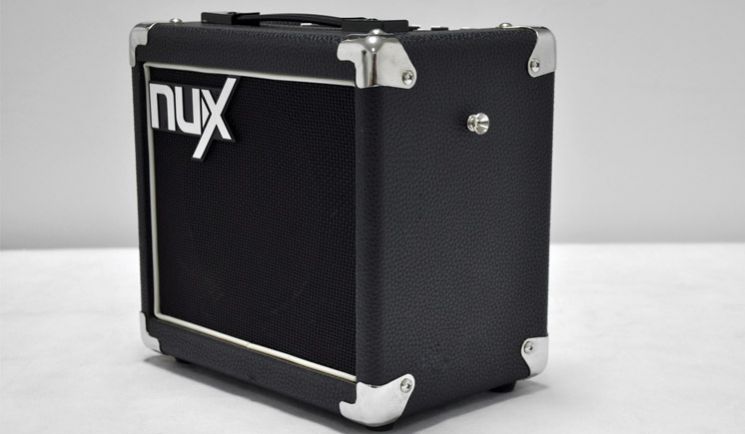 Mighty-8 Цифровой гитарный комбоусилитель Nux Cherub