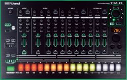 Драм-машина ROLAND TR-8