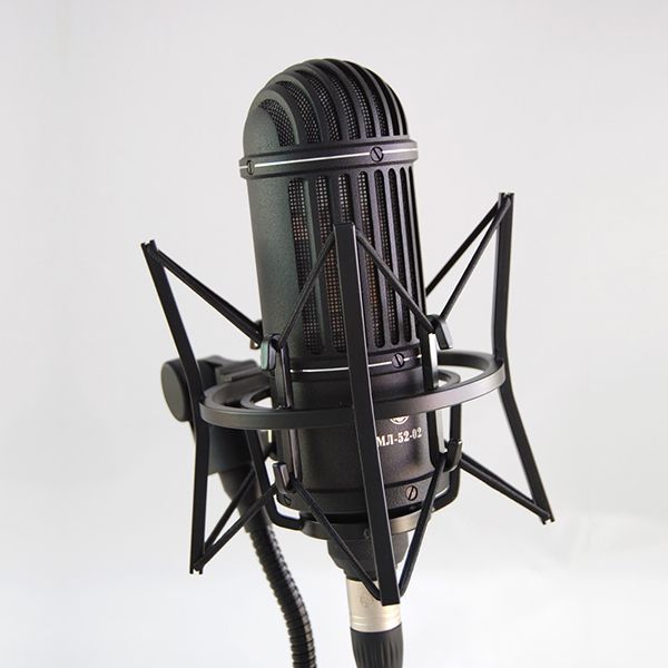 МЛ-52-02-Ч-ФДМ1-01 Микрофон ленточный, черный, в деревянном футляре, Октава